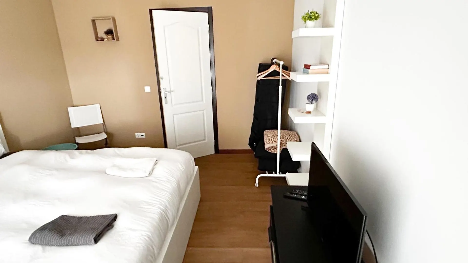 Cozy Rooms Vila Do Bispo 0*,  Portogallo