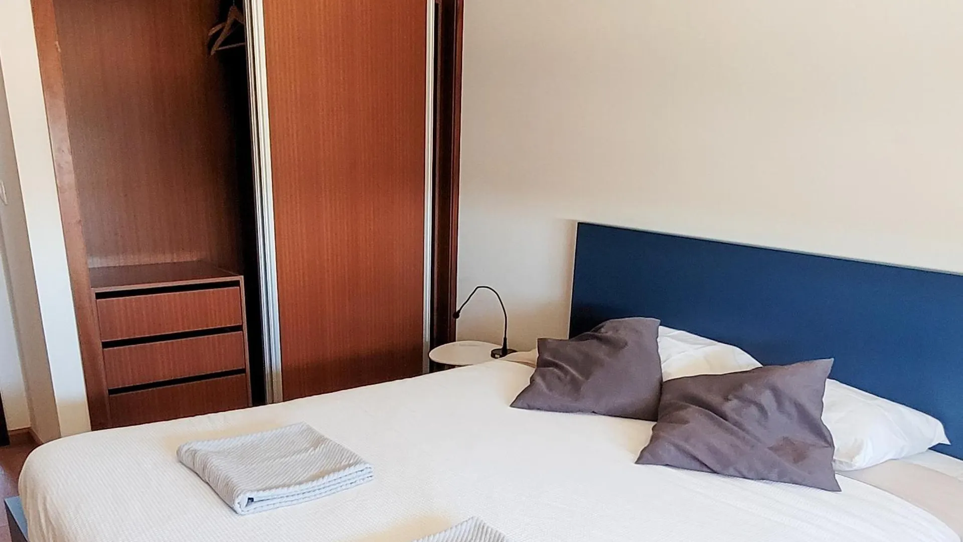 Apartment Cozy Rooms Vila Do Bispo